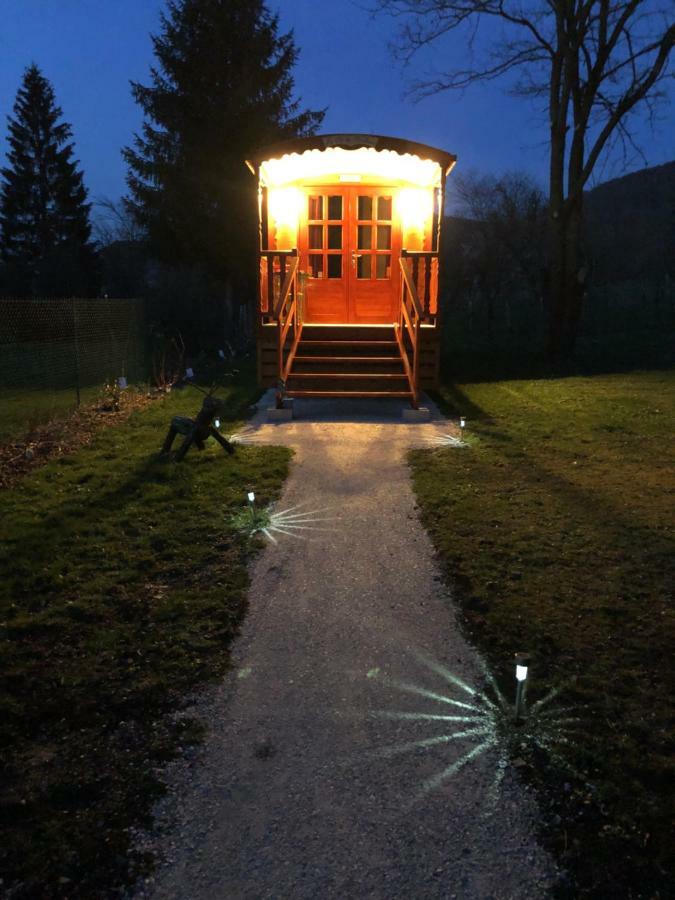 Gîte Roulotte - La clé du bonheur Orve Eksteriør billede